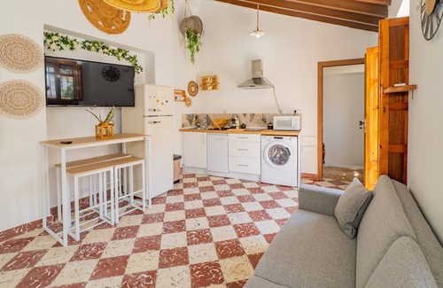 Casabermeja Apartment | Cubo's Estudio Casabermeja Noches de Luna A & Pool/urban center/air conditioning/community pool