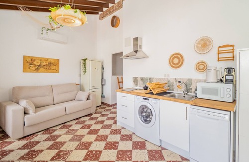 Casabermeja Apartment | Cubo's Estudio Casabermeja Noches de Luna B & Pool/urban center/air conditioning/community pool