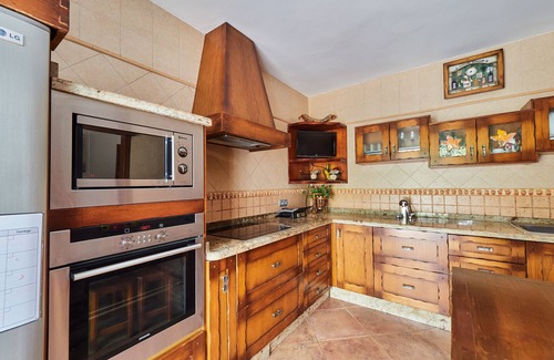 Casabermeja Villa | Cubo's Finca El Nogal de los Montes de Málaga/private pool/privacy