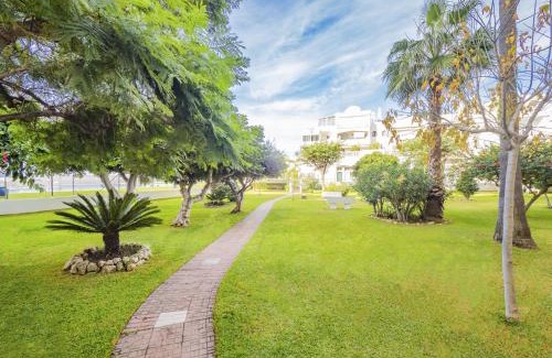 Mezquitilla Apartment | Cubo's Urban Beach Algarrobo