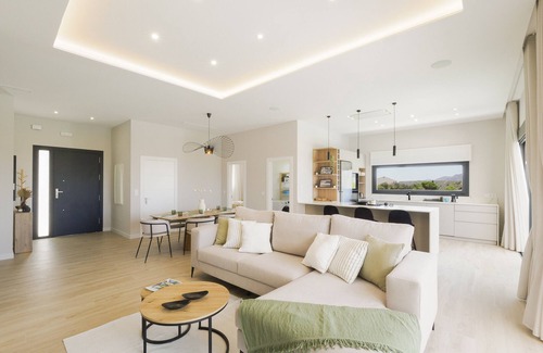 Alhaurin el Grande Villa | Cubo's Villa Giava/private pool/air conditioning/free Wi-Fi