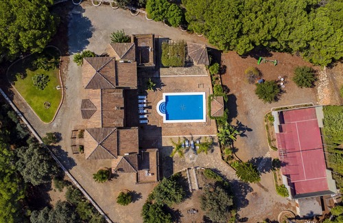 Alhaurin el Grande Villa | Cubo's Villa Bresell Privacy Pool & Family Fun/paddle tennis court/games room/free Wi-Fi