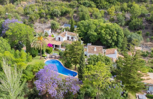 Coin Villa | Cubo's Villa Las Lagunas de Azahar/free wifi/high privacy/private pool