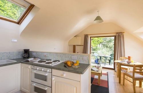Marazion Cottage | Cudden View - Spacious Character Cottage, Sea & Coastal Views, Balcony, Parking