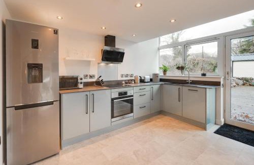 Llanelltyd House | Cuddfan Idris