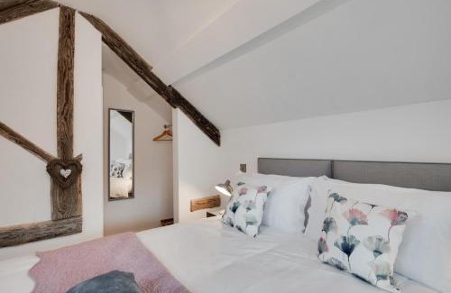 Llanelltyd House | Cuddfan Idris