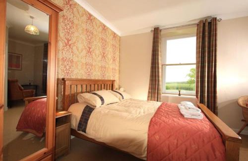 Roch House | Cuffern Manor