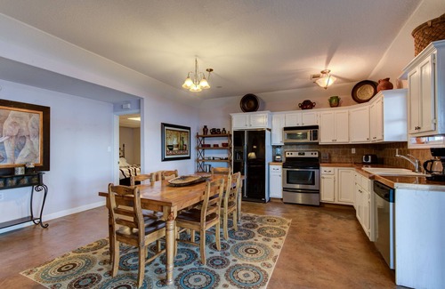 Mid America House | Cul-da-sac, quite, lots of privacy, a view everywhere you look.