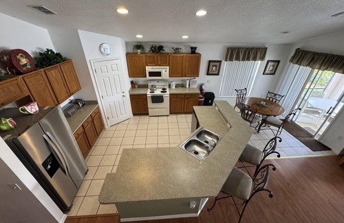 Kissimmee House | Cullen Villa with Games Room & Pool