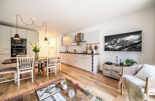 Les Houches Apartment | Cumaru - Tranquil Apartment in Les Houches