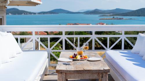 Ayvalik Hotel | Cunda Piano Otel
