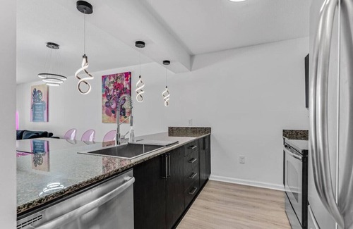 Brickell Condo | Curated Sky Abode: Ocean & City views, Sleeps 6