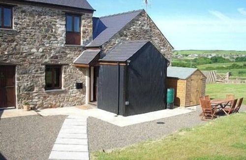 Keeston Cottage | Curlew Cottage, Holiday Cottage Camrose, Sleeps 9, 4 bedrooms, bathrooms