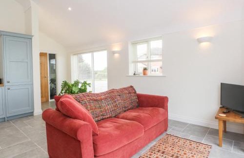Shocklach House | Curlew