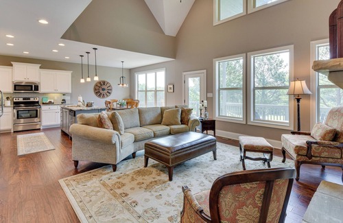 Toccoa House | Currahee Club Home: Lake Access & Golf Course View