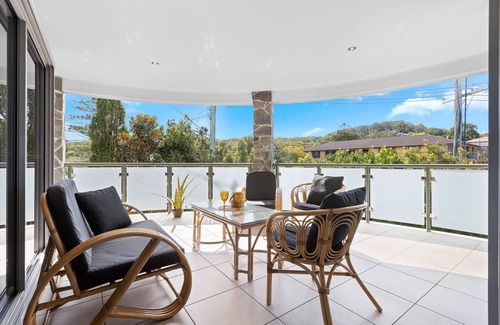 Currumbin House | Currumbin Beach Holiday Home - 200m to the beach