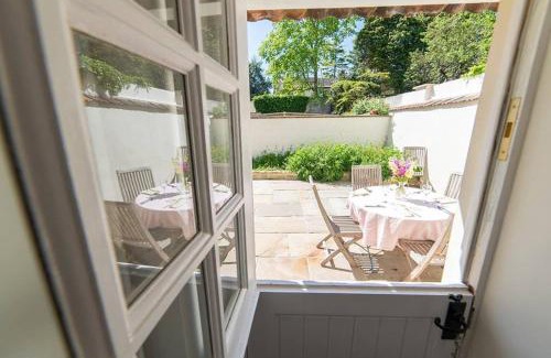 Calne House | Curzon House