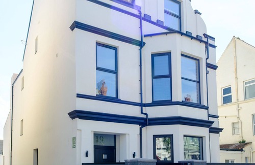 Llandudno Villa | Curzon Villa by Staycay