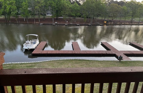 Lake Oconee Villa | Cuscowilla Villa - 3 Bedroom/3 Bath - On Lake Oconee with Boat Slip