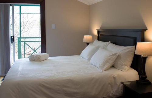 Tierpoort Hotel | Cussonia Country Home