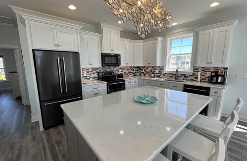 Sunset Beach House | Custom 3BR 3BA with Private Pool & Elevator - new in 2022