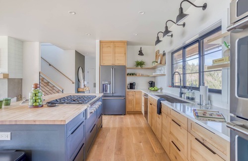 Neskowin House | Custom Beauty has Stellar Ocean Views, Privacy, Two King Suites, a Hot Tub, a Fi
