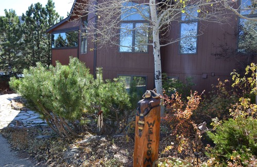 Estes Park House | Custom built Estes Park Home! Family friendly and room for everyone!