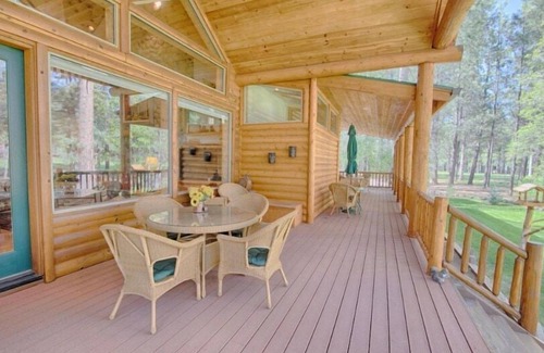 Pinetop Cabin | Custom Cabin on Golf Course - Don't Miss Out!