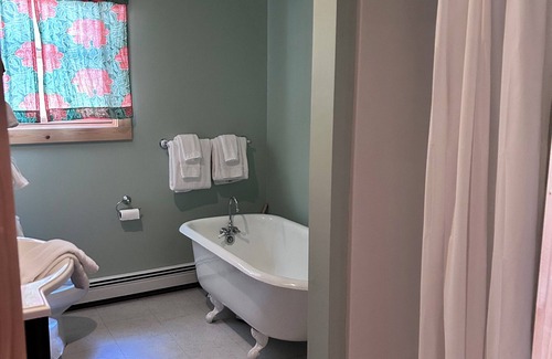Frankfort House | Custom Dune House at Lake Bluff Preserve Sleeps 12