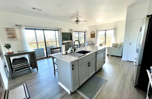 Fairfield Villa | Custom Home! Gorgeous VIEWS! Wine Country, near Napa!