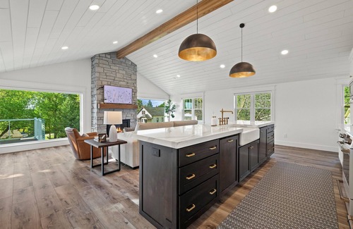 Village of Pewaukee House | Custom Home with Lake Views + Cozy Fireplace
