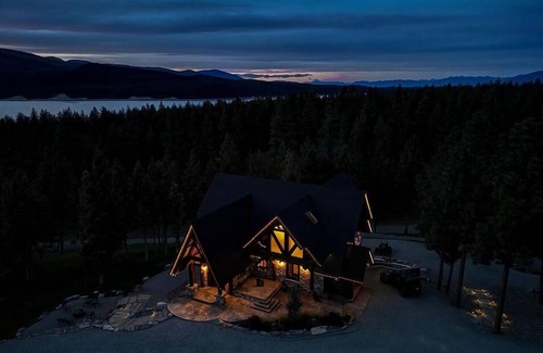 Rexford Cabin | Custom Log Home at Lake Koocanusa