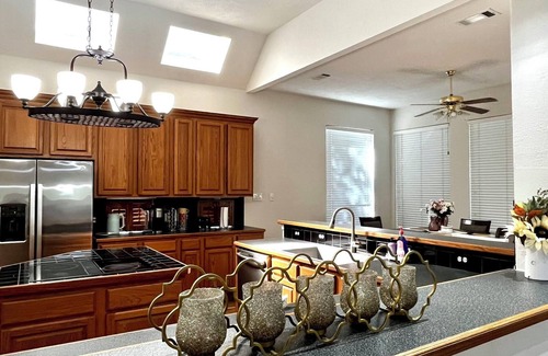Katy House | Custom luxury house-5 min to Katy Mills
