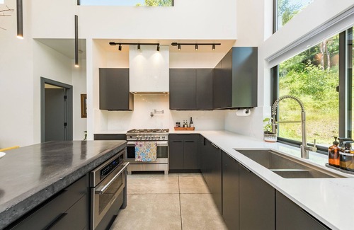 Port Angeles House | Custom modern home near Olympic National Park