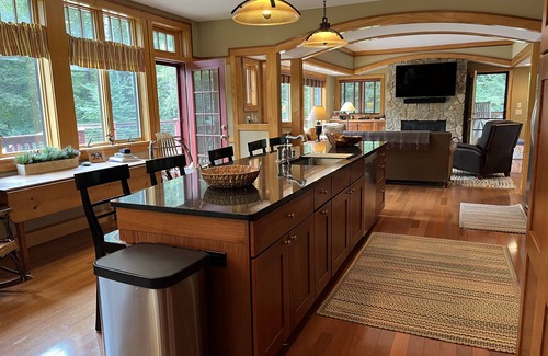 Ludlow House | Custom ski house less than 1 mile from Okemo Mtn.
