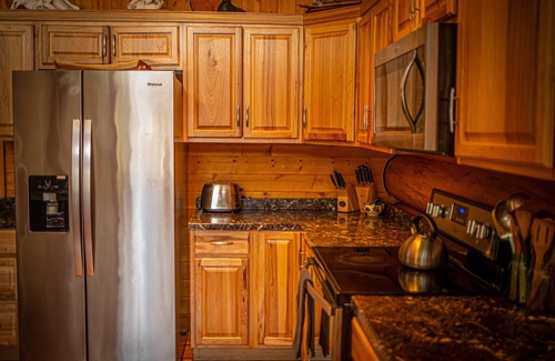 Seward Cabin | Custom Spruce Open Concept Log Cabin w/Firepit & BBQ