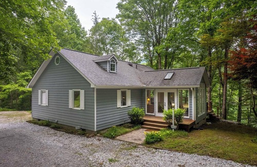 Robbinsville Cabin | Customer Appreciation Year! See Discount information in Ad