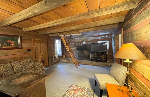 Cherokee Cabin | Customer Appreciation Year! See Discount information in Ad