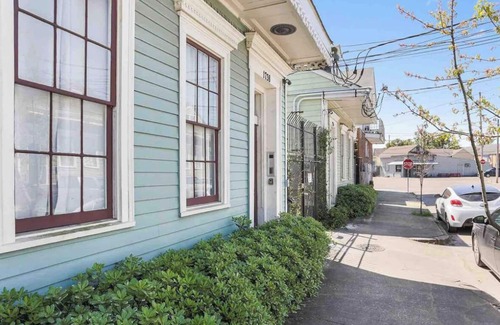 South 7th Ward Apartment | Cute 1bed steps from French Q, Bourbon St & Jazz venues
