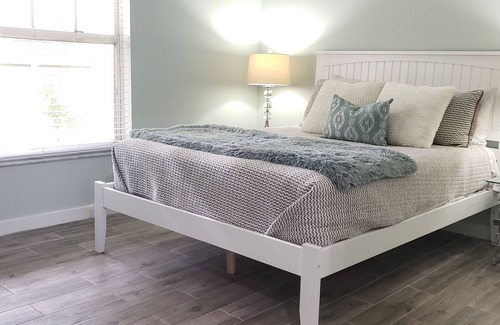 Park East Villa | Cute 2/2 near downtown and beaches! 1 hour from Tampa's theme parks & museums!