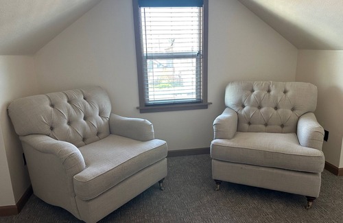 McLoughlin Cottage | Cute 2 bed Bungalow in the heart of Oregon City