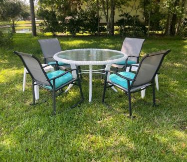 Palm Harbor House | Cute 2 bedroom home, peaceful and so central !