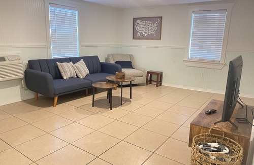Marlyville - Fontainebleau House | Cute 2 Bedroom in Uptown NOLA