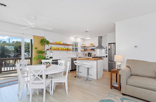 The Point House | Cute 3 Bedroom 1/2 Duplex with Top Deck Views at the Point