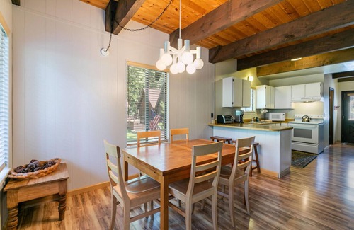 Incline Village Cabin | Cute 3 Bedroom on the Golf Course (CC6)