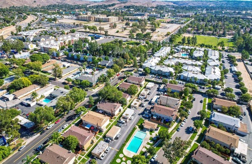 Riverside Apartment | Cute 3 BR Condo W/Pool Access Near UC Riverside