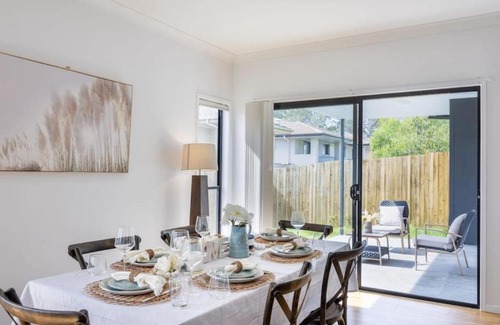 Calamvale House | Cute 4BR Family Home in Calamvale