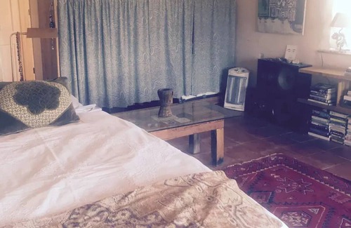 Trampas House | Cute Adobe along High Road to Taos!