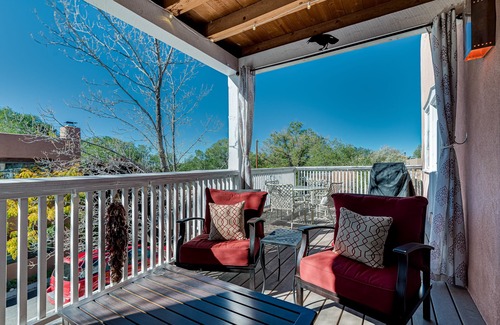 Northeast Santa Fe Condo | Cute adobe style condo with great balcony and minutes to the Plaza