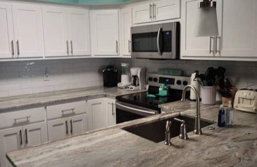 Gulf Lagoon Beach Condo | Cute Affordable Pet-friendly Gulf Front Condo